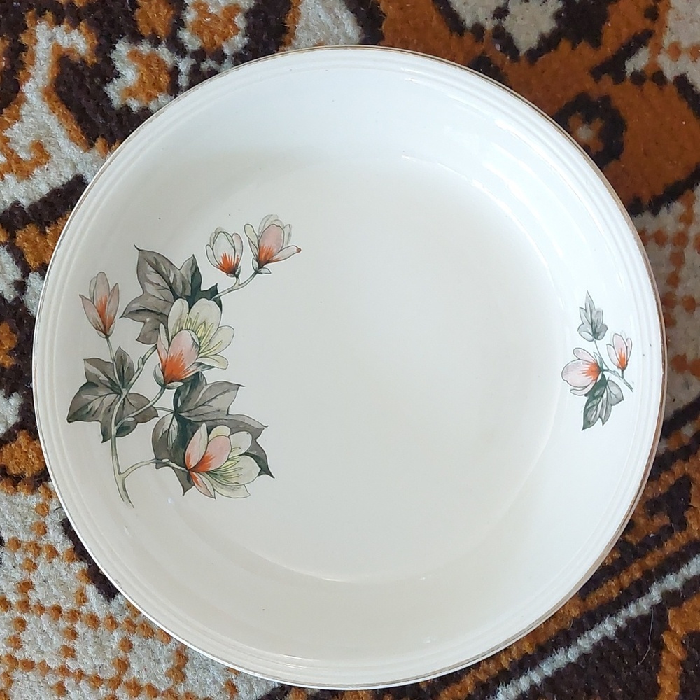 Vintage Grindley England dinner bowl 8"×8"
